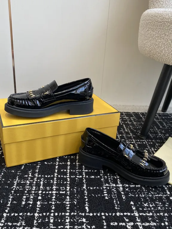 Fendi Shoe 